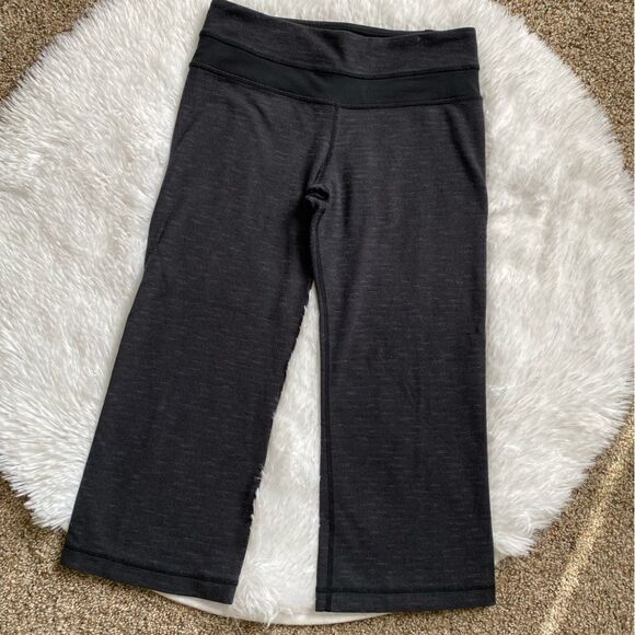 Lululemon Groove Crop Leggings Women’s Size 4 Gray Black Active Stretch - Picture 1 of 8